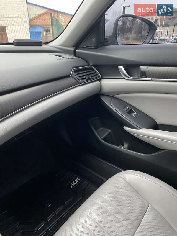 Седан Honda Accord 2017 в Житомире