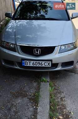 Седан Honda Accord 2004 в Киеве