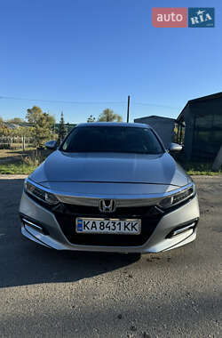 Седан Honda Accord 2019 в Киеве