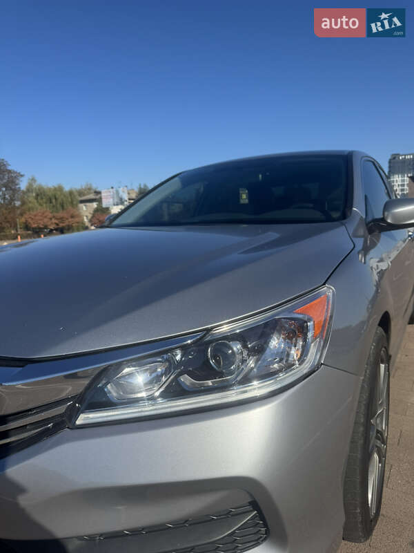 Седан Honda Accord 2017 в Житомирі