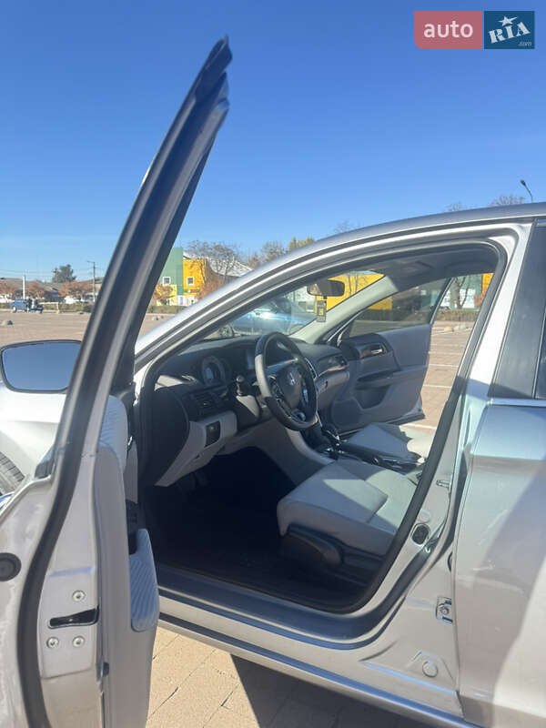 Седан Honda Accord 2017 в Житомирі