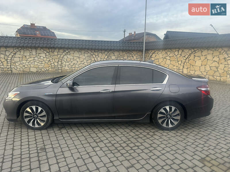 Седан Honda Accord 2016 в Львове