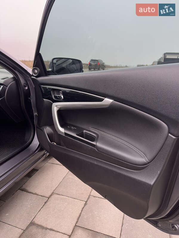 Купе Honda Accord 2013 в Киеве фото 16 Купе Honda Accord 2013 в Киеве