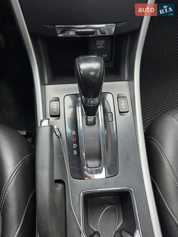 Купе Honda Accord 2013 в Киеве фото 24 Купе Honda Accord 2013 в Киеве