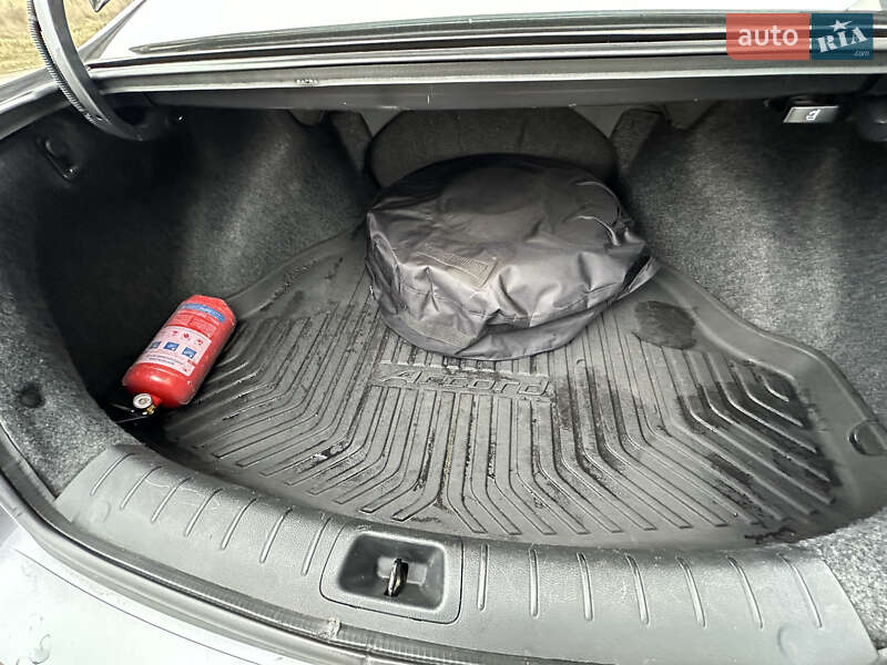 Купе Honda Accord 2013 в Киеве фото 42 Купе Honda Accord 2013 в Киеве