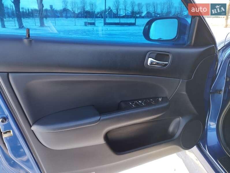 Седан Honda Accord 2004 в Бурині