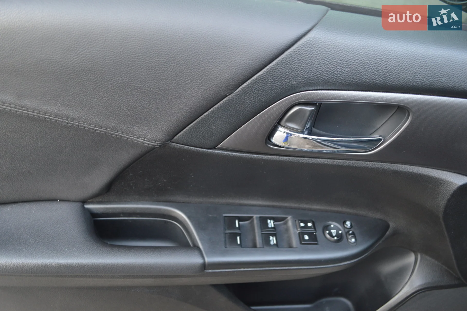 2013 Honda Accord - мініатюра 29