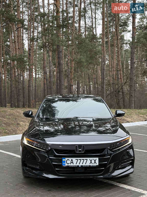 Седан Honda Accord 2018 в Черкасах