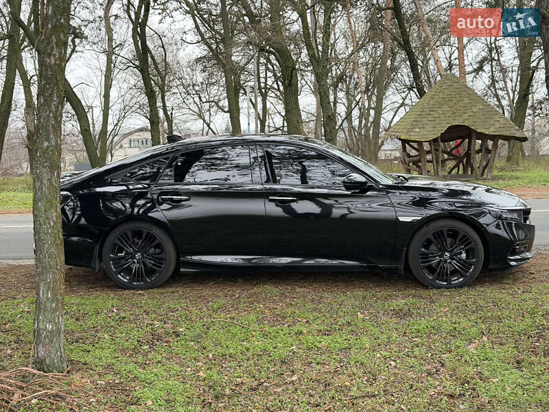 Седан Honda Accord 2018 в Черкасах