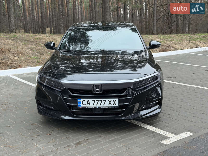 Седан Honda Accord 2018 в Черкасах