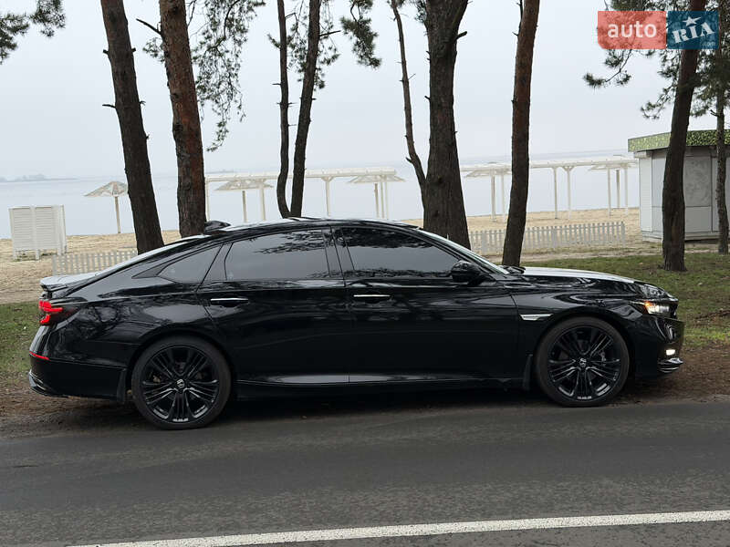 Седан Honda Accord 2018 в Черкасах