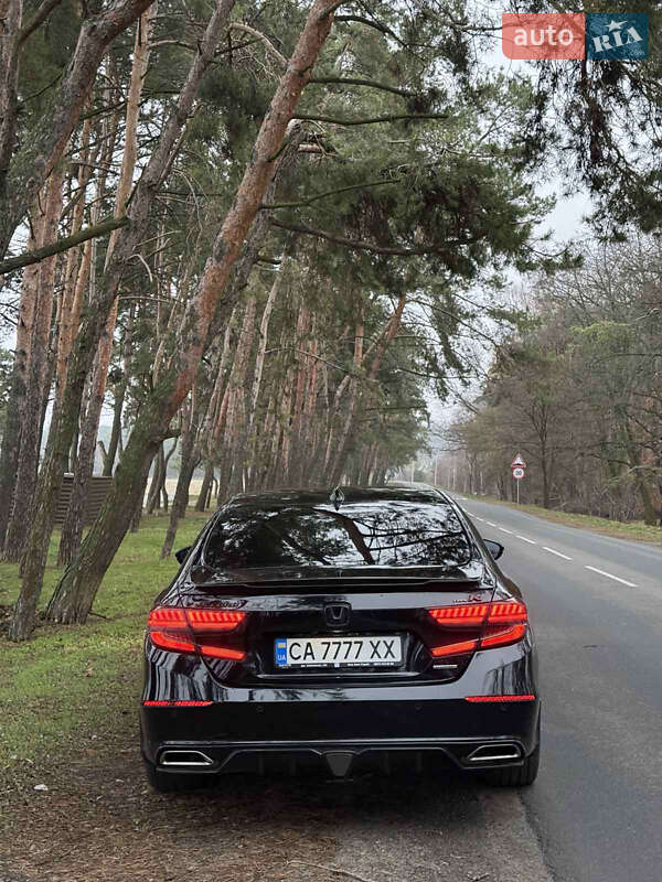 Седан Honda Accord 2018 в Черкасах