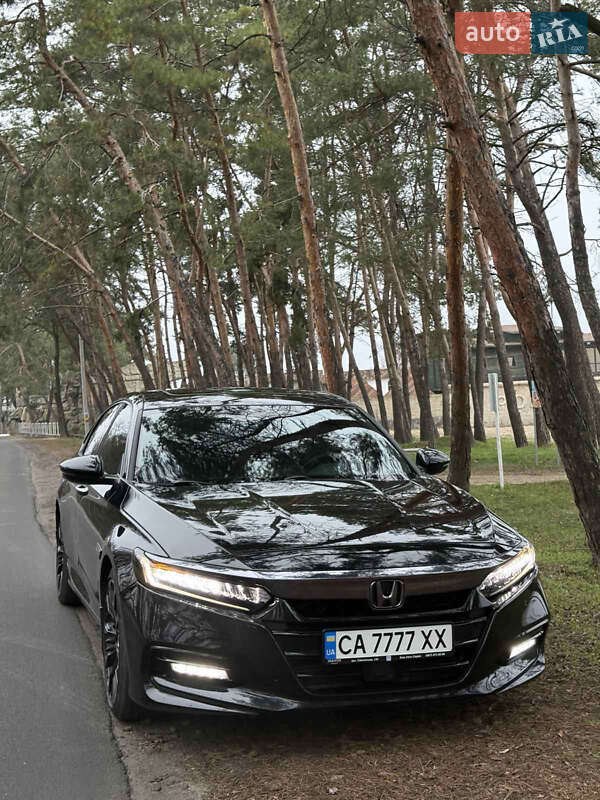 Седан Honda Accord 2018 в Черкасах