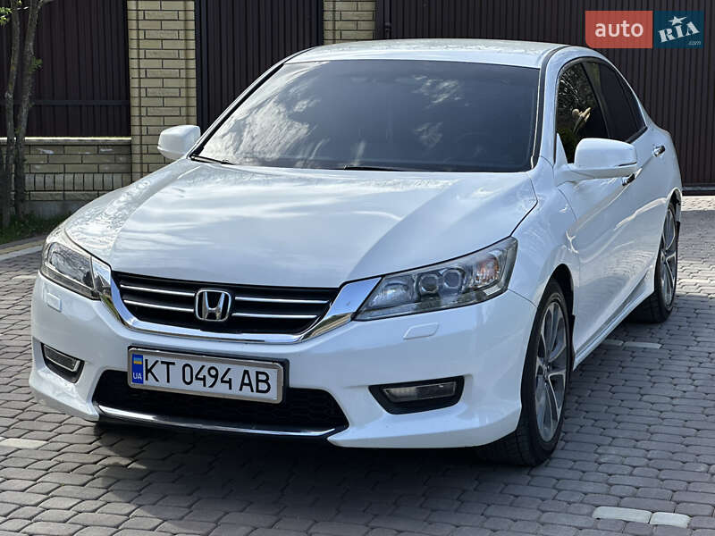 Седан Honda Accord 2013 в Косові