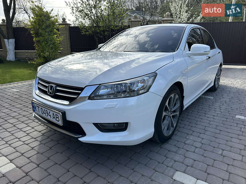 Седан Honda Accord 2013 в Косові