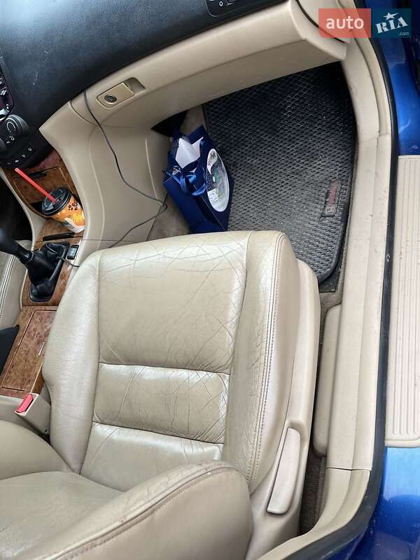 Седан Honda Accord 2003 в Синельниковому