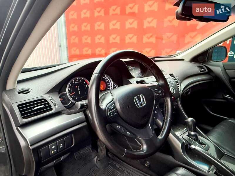 Седан Honda Accord 2011 в Києві
