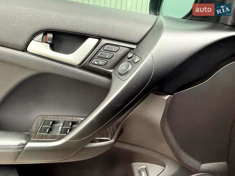 Седан Honda Accord 2011 в Києві