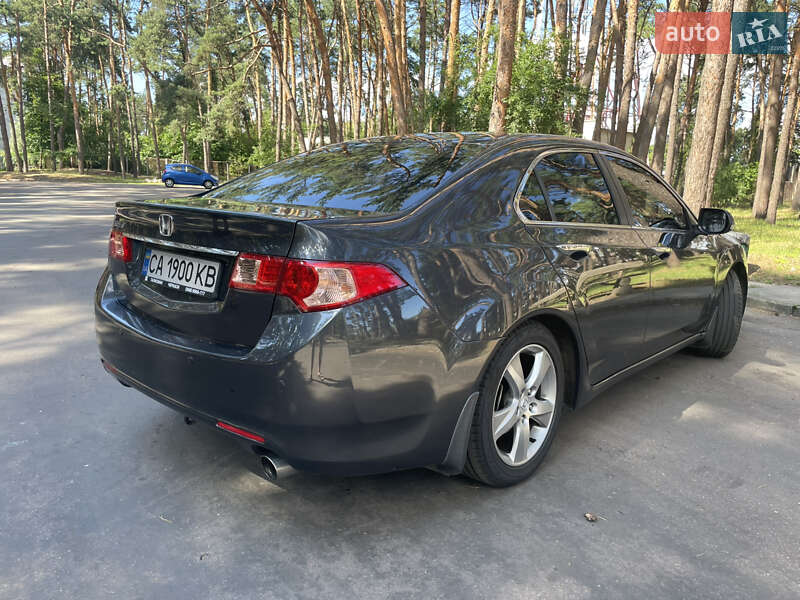 Седан Honda Accord 2012 в Черкасах
