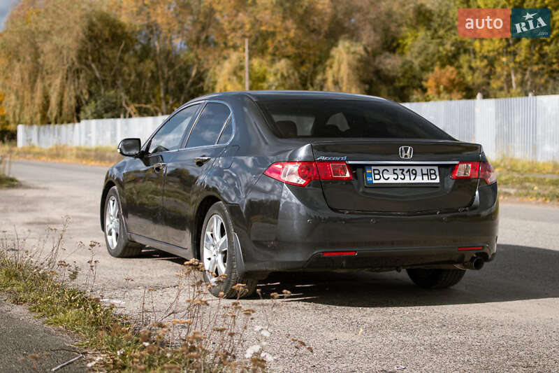 Седан Honda Accord 2012 в Львові