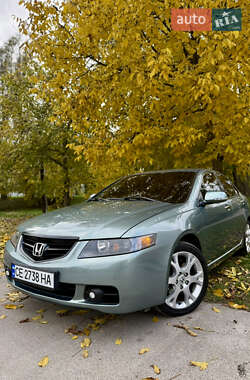 Седан Honda Accord 2004 в Чернівцях