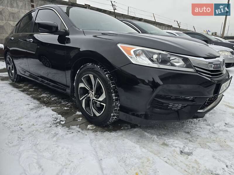 Седан Honda Accord 2017 в Киеве