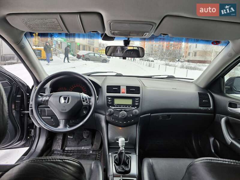 Седан Honda Accord 2004 в Сумах