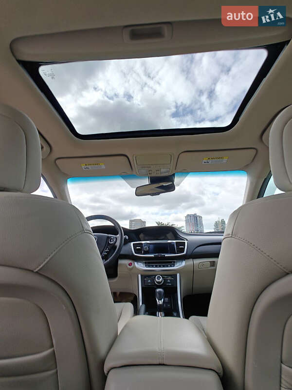 Седан Honda Accord 2013 в Одессе