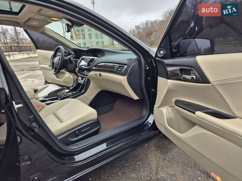 Седан Honda Accord 2016 в Днепре фото 24 Седан Honda Accord 2016 в Днепре