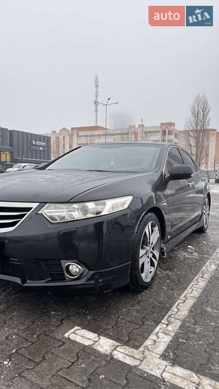 Седан Honda Accord 2012 в Києві