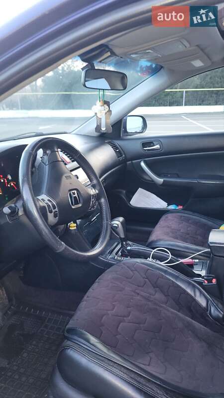 Седан Honda Accord 2004 в Белгороде-Днестровском
