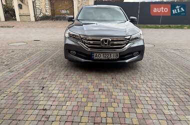 Седан Honda Accord 2014 в Ужгороді