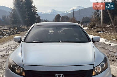 Купе Honda Accord 2008 в Тростянце