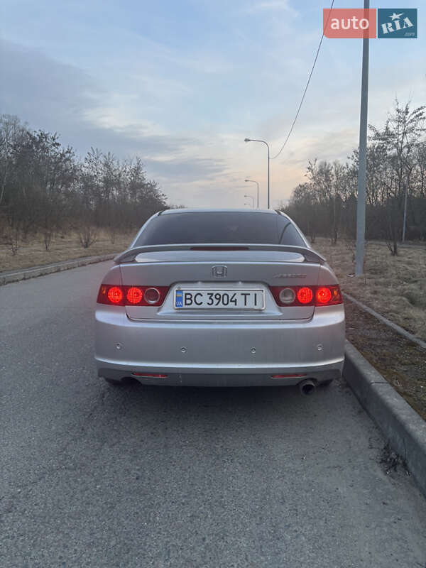 Седан Honda Accord 2005 в Новояворовске