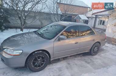 Седан Honda Accord 2000 в Киеве