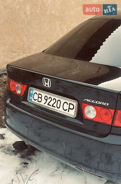 Седан Honda Accord 2006 в Чугуеве