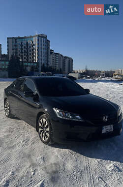 Седан Honda Accord 2015 в Києві