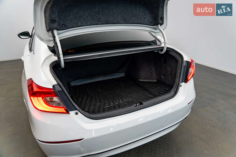 Седан Honda Accord 2020 в Киеве