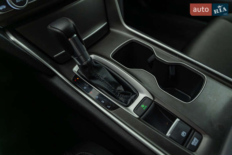 Седан Honda Accord 2020 в Киеве