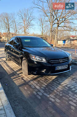 Седан Honda Accord 2014 в Львове