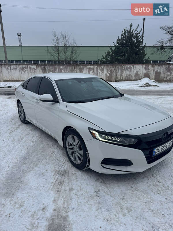 Седан Honda Accord 2018 в Львове