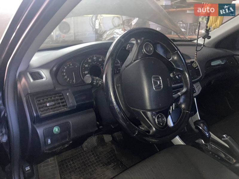 Седан Honda Accord 2014 в Днепре