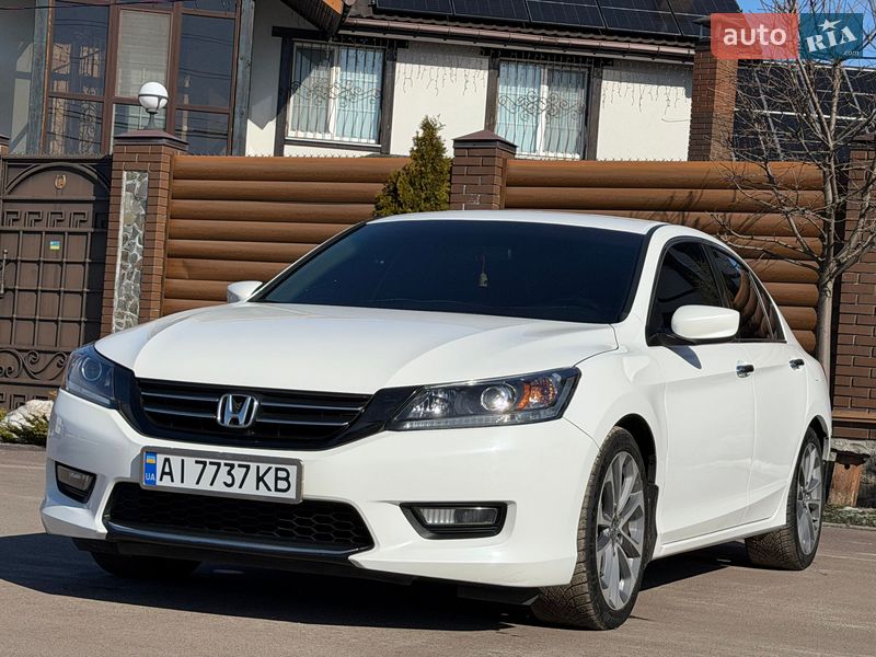 Седан Honda Accord 2014 в Киеве
