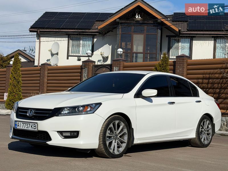 Седан Honda Accord 2014 в Киеве