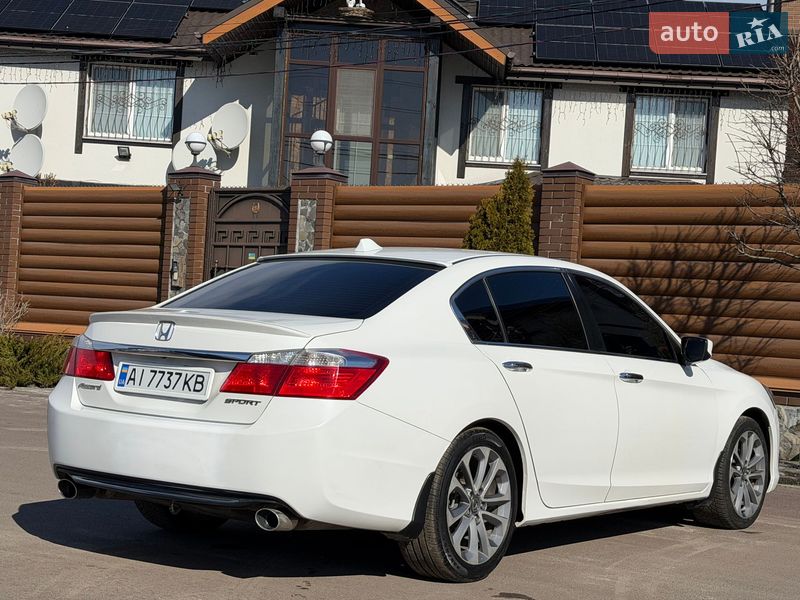 Седан Honda Accord 2014 в Киеве