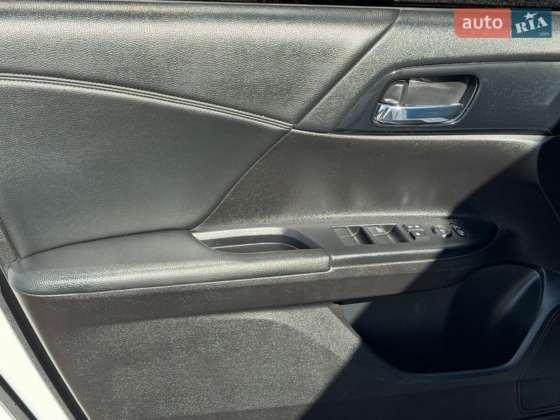 Седан Honda Accord 2014 в Киеве