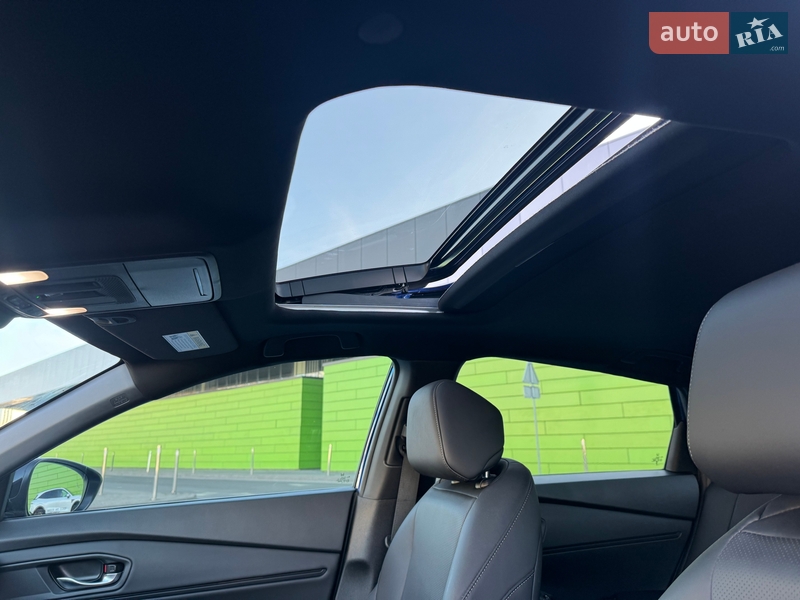 Седан Honda Accord 2023 в Киеве