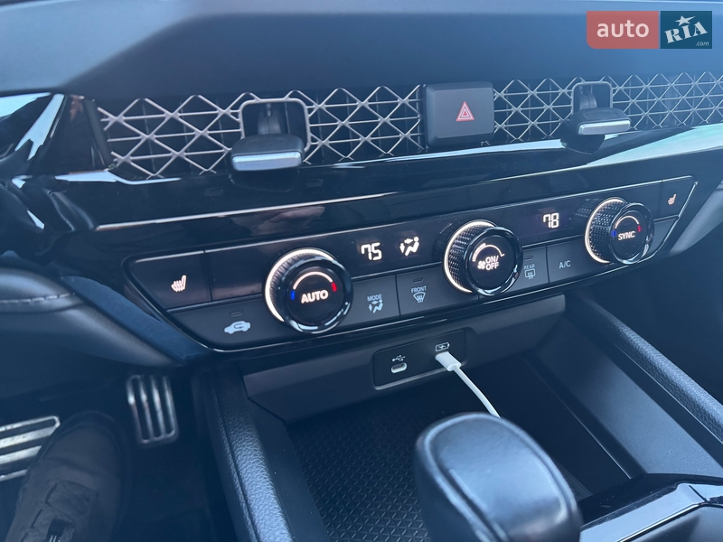 Седан Honda Accord 2023 в Киеве