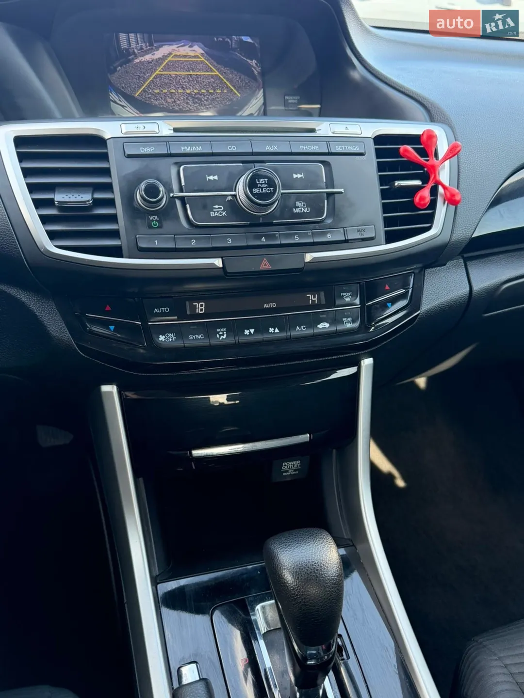 2016 Honda Accord - мініатюра 12