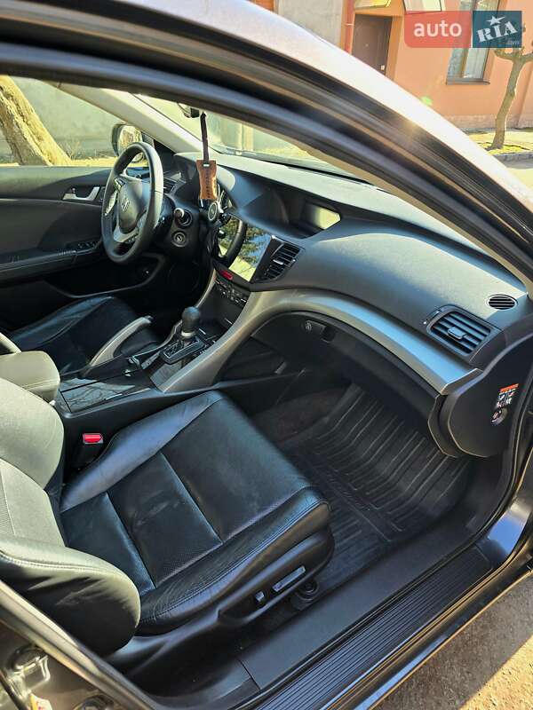 Седан Honda Accord 2009 в Ужгороде